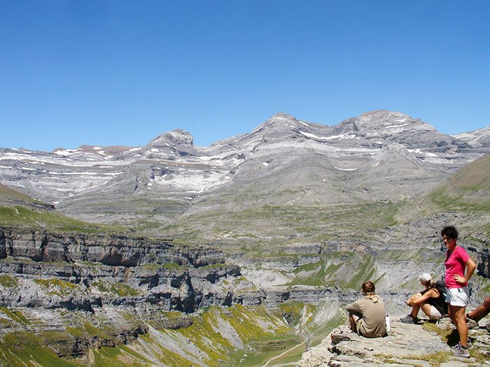 Voyage à pied : Ascension du Mont Perdu et Vire des Fleurs