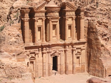 Petra, monastère el Deir - Sarah M.